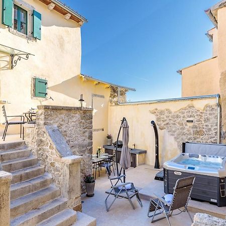 Casa Amelia in Pićan Esterno foto