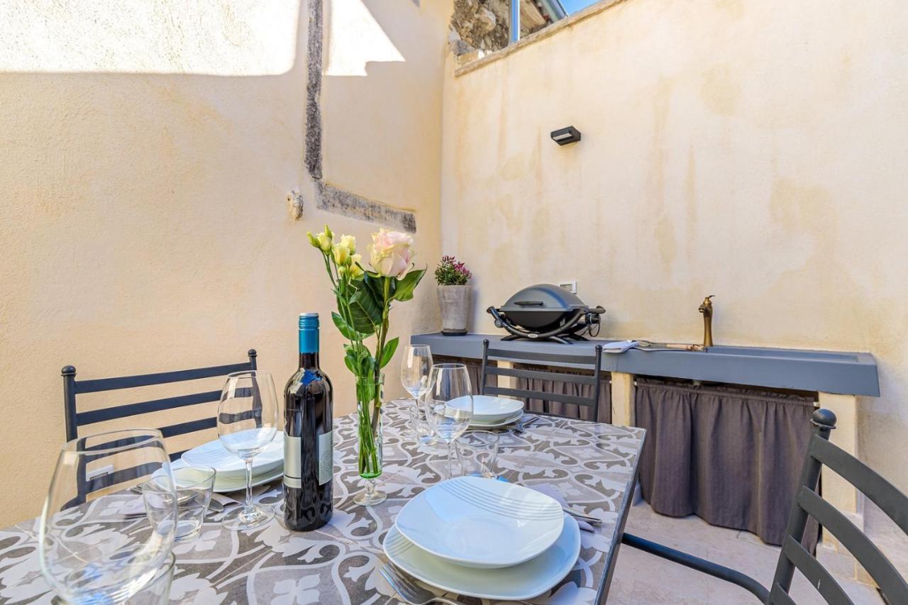 Casa Amelia in Pićan Esterno foto