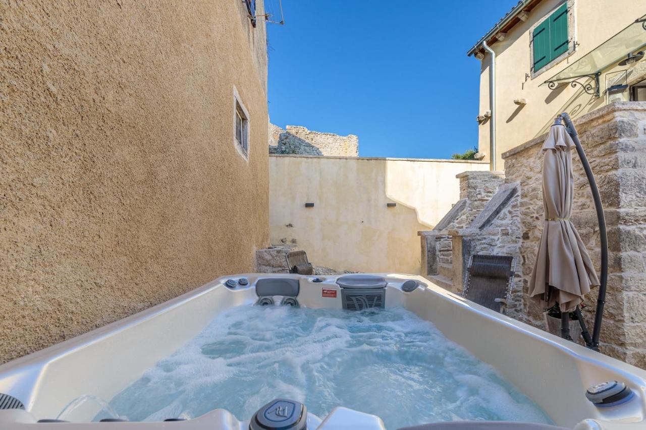 Casa Amelia in Pićan Esterno foto